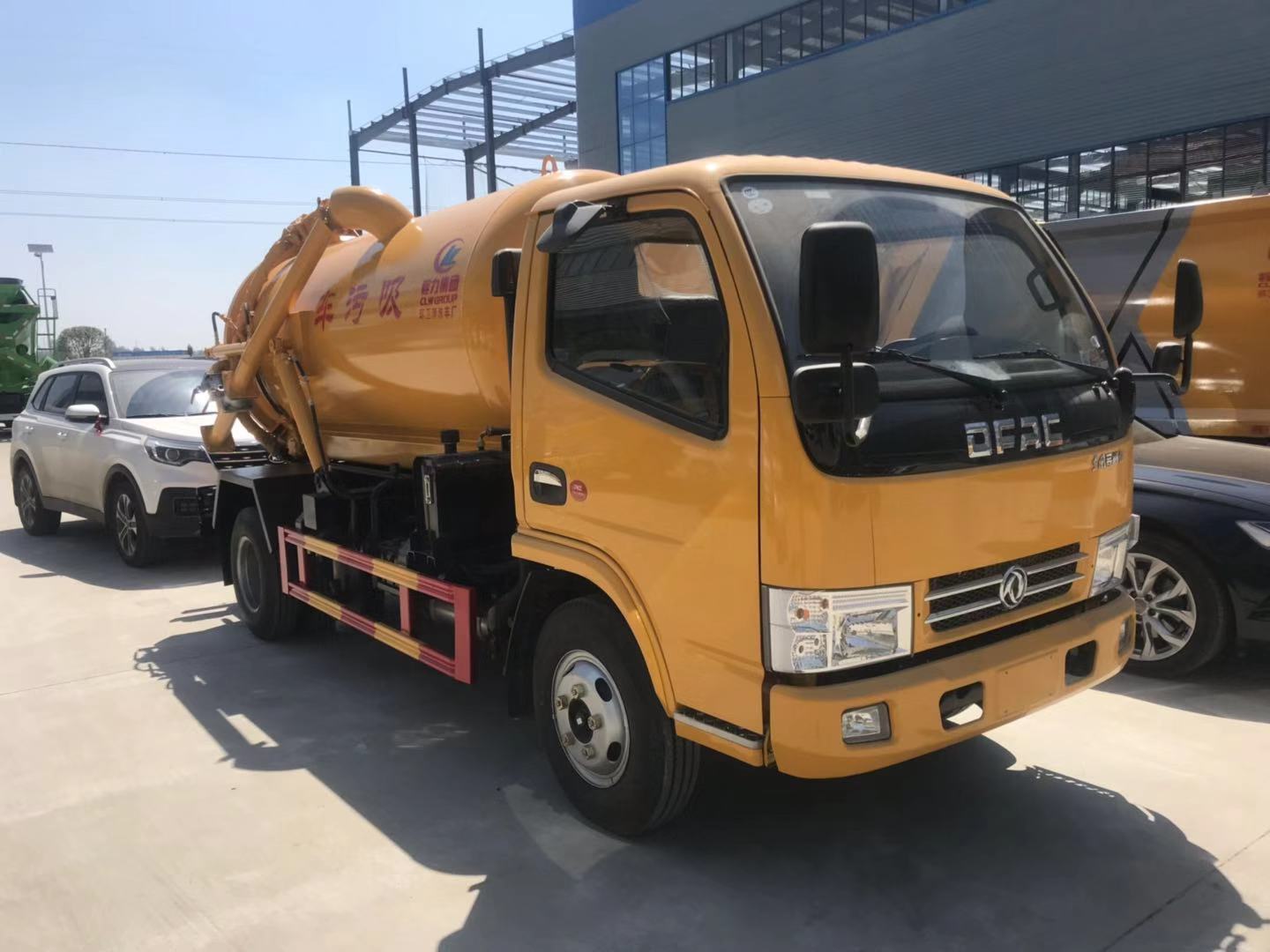 東風多利卡(4方)吸污車