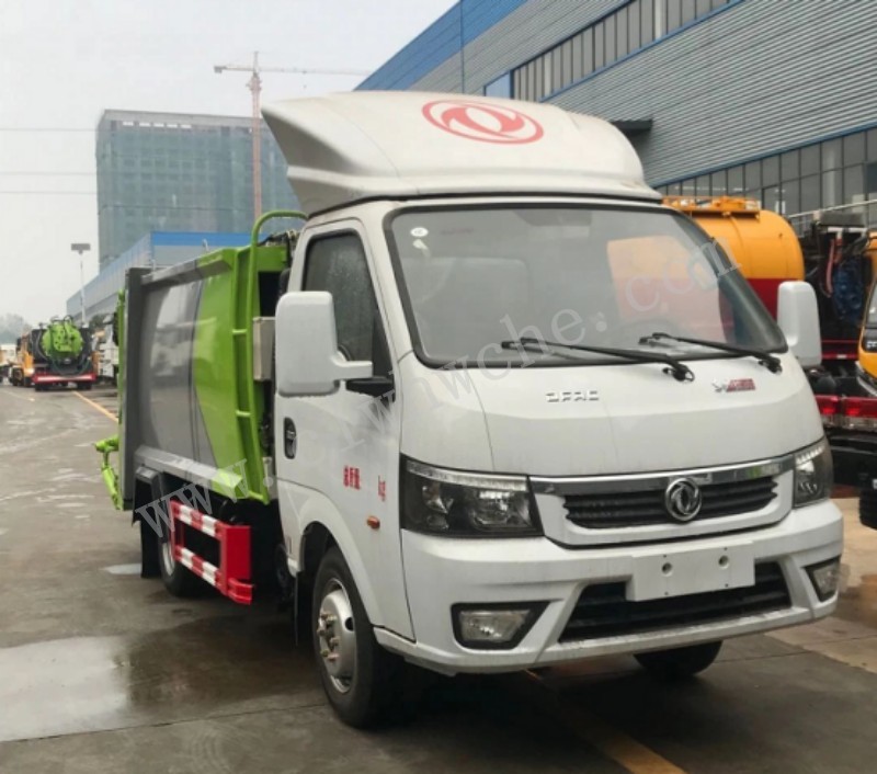 東風途逸4方壓縮式垃圾車