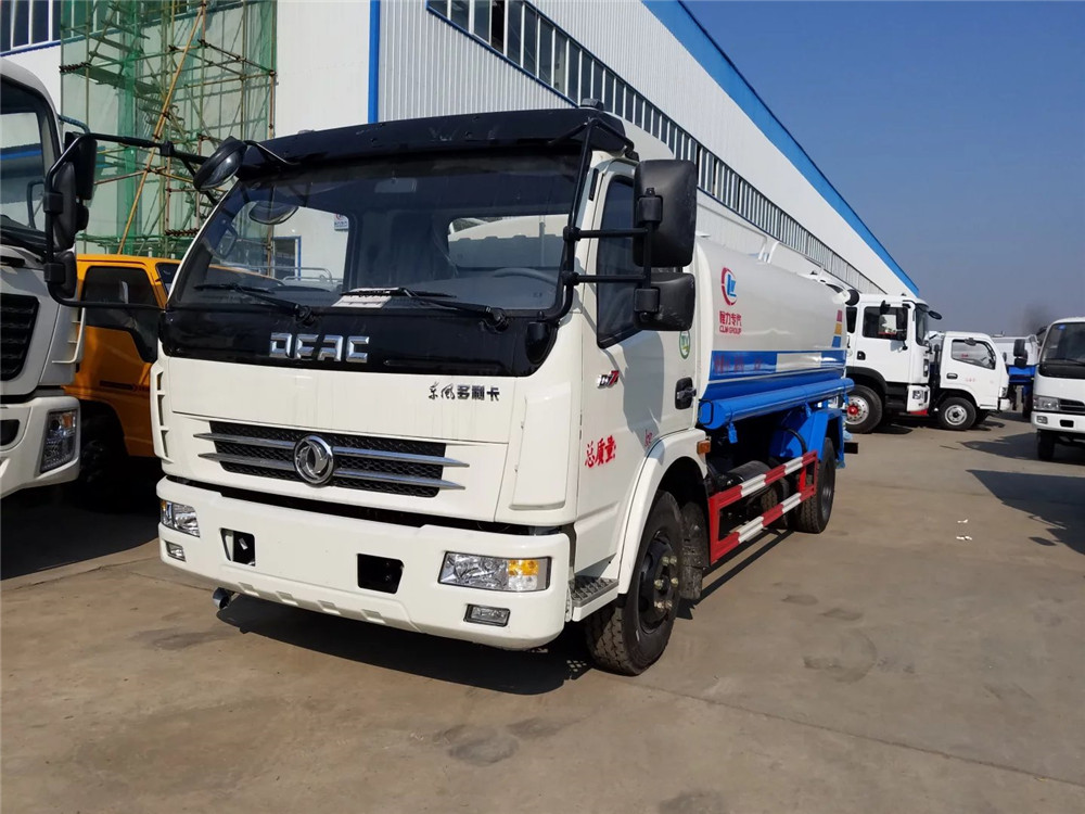 25臺(tái)消防灑水車出口緬甸發(fā)車儀式隆重舉行